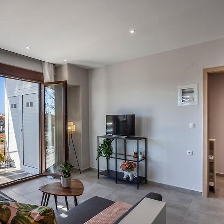 Lucid Dream Apt. |Bozinis Psakoudia Bagian luar foto